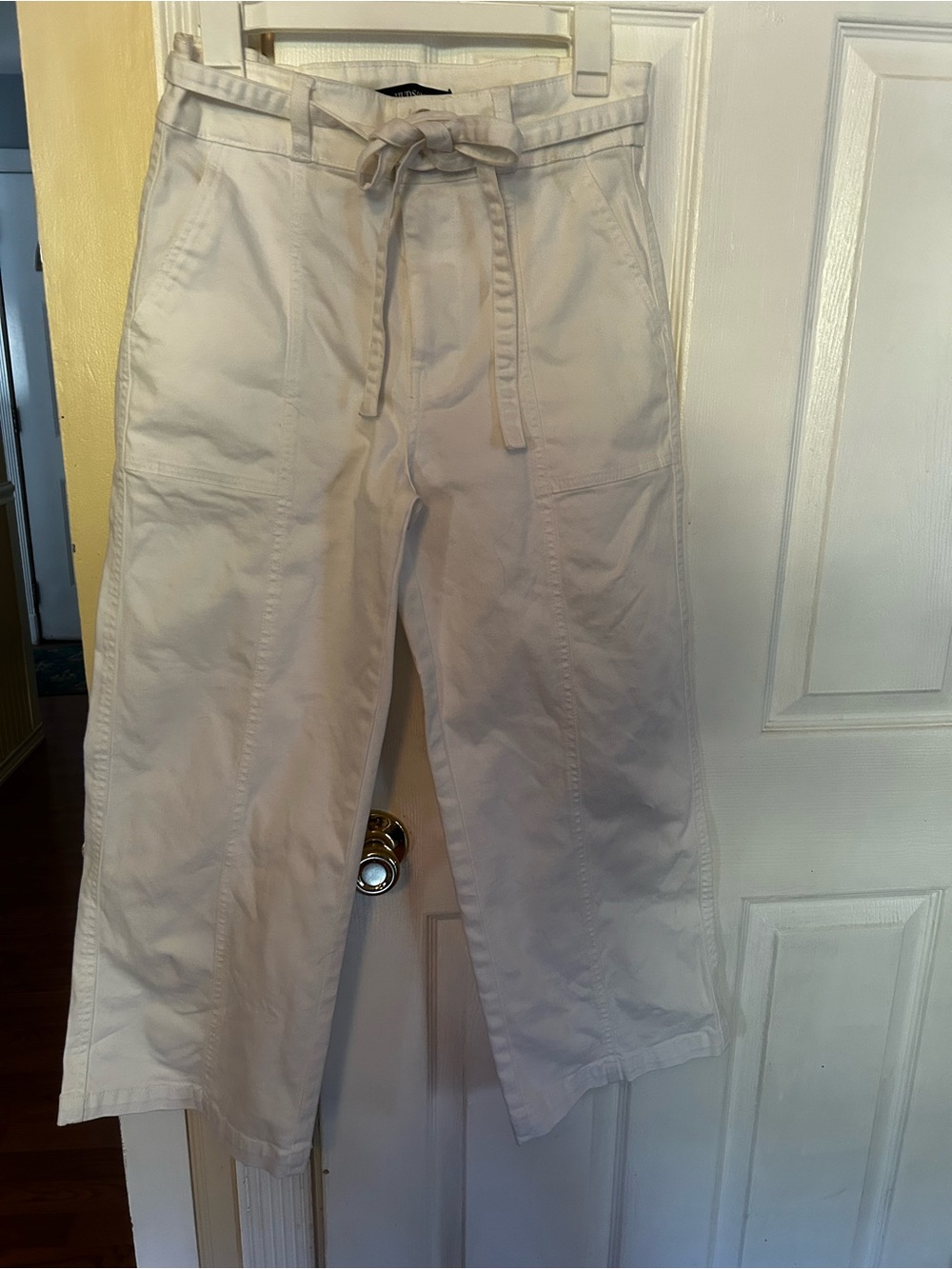 Hudson Jeans white cropped tie-waist ankle straight jeans